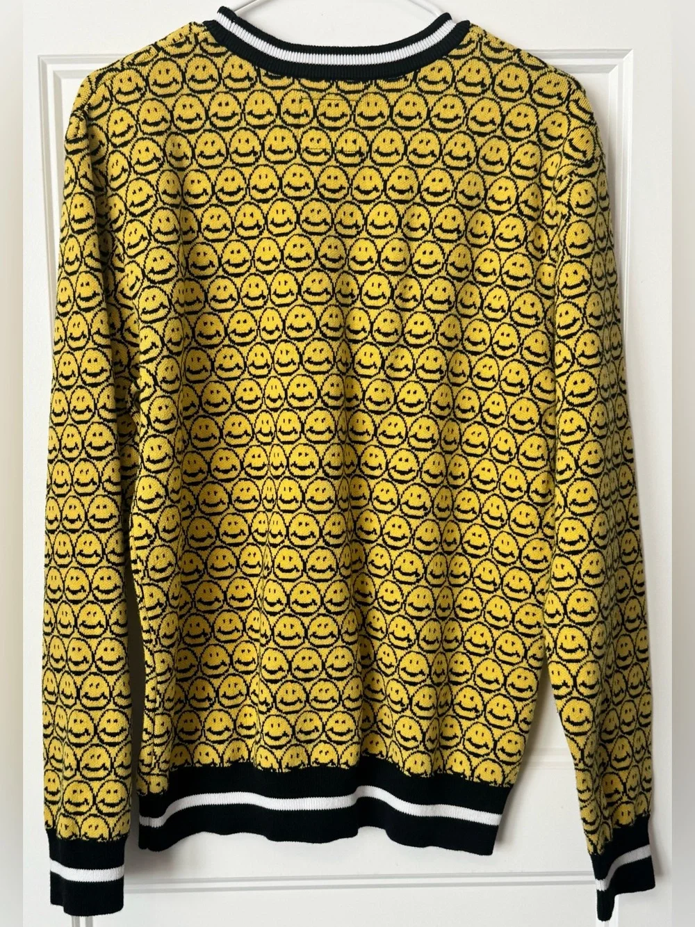 The Quiet Life Smiley Face Knit Sweater Men’s Medium Yellow Black Crewneck